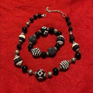 Black and white handmade necklace set
